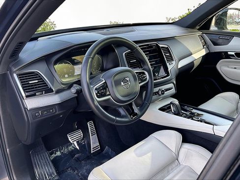 Used 2022 Volvo XC90 T8 R-Design w/ Advanced Package image 14