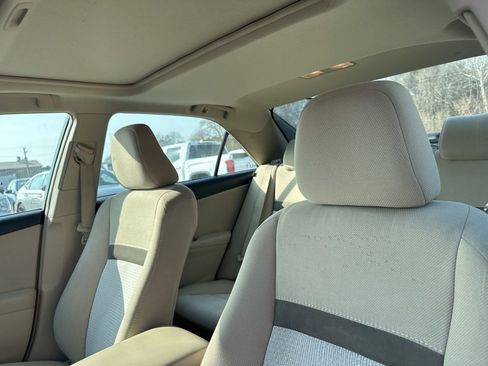 Used 2012 Toyota Camry XLE image 9