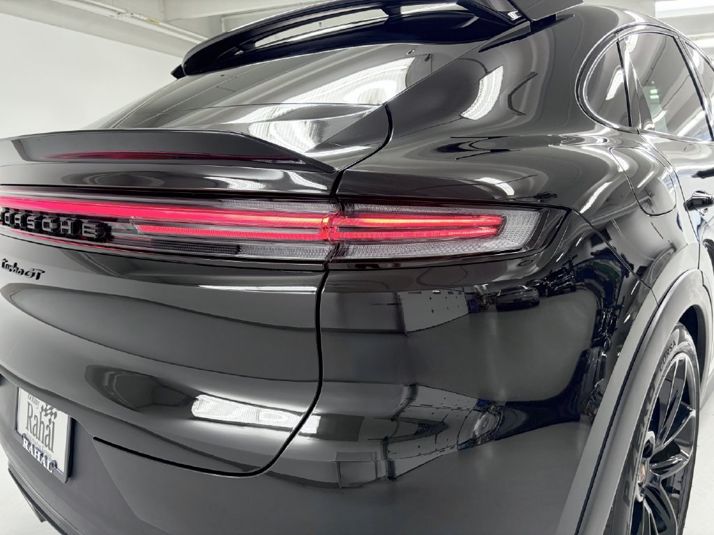 Used 2026 Porsche Cayenne Turbo GT AWD/4WD image 9