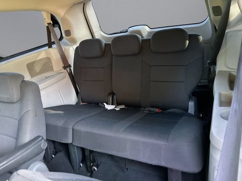 Used 2010 Dodge Grand Caravan SXT FWD image 24