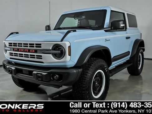 Used 2023 Ford Bronco Heritage Edition AWD/4WD image 1