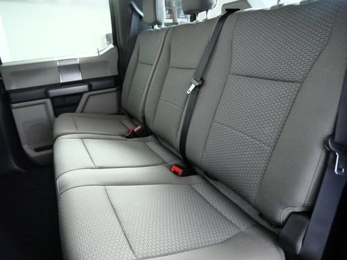 Certified 2022 Ford F250 XLT w/ Black Appearance Package AWD/4WD image 14
