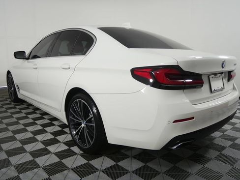Used 2023 BMW 530i w/ Premium Package RWD image 5