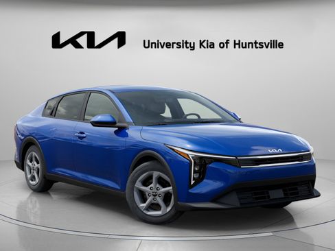 Used 2025 Kia K4 LXS image 1