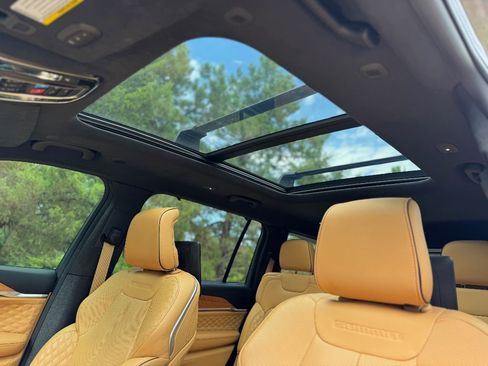 Used 2024 Jeep Grand Cherokee L Summit image 12