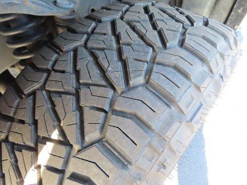 Used 2019 Ford F150 Lariat w/ Equipment Group 502A Luxury image 12