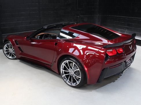 Used 2019 Chevrolet Corvette Grand Sport RWD image 16