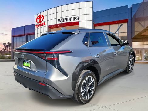 Used 2024 Toyota bZ4X XLE image 4