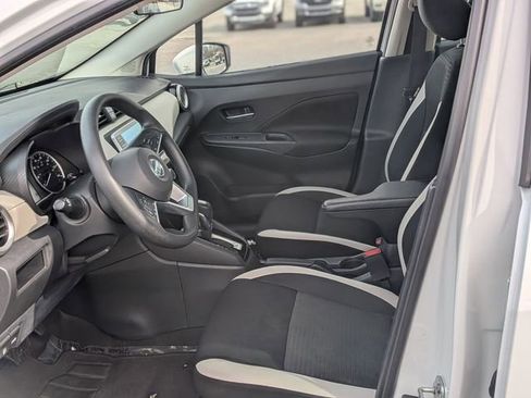 Used 2021 Nissan Versa SV image 14
