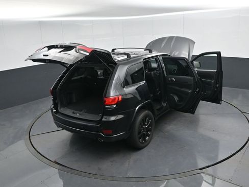 Used 2022 Jeep Grand Cherokee Laredo X image 55