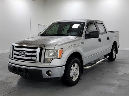 Used 2011 Ford F150 XLT w/ Trailer Tow Pkg RWD image 4