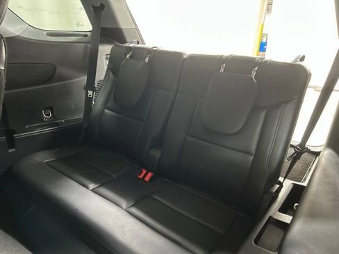 Used 2022 Ford Explorer XLT w/ Equipment Group 202A image 14