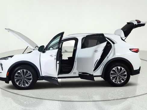 Used 2025 Buick Envision Preferred AWD/4WD image 11