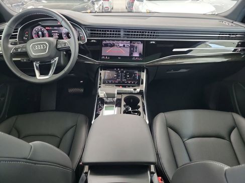 Used 2025 Audi Q8 Premium Plus AWD/4WD image 17