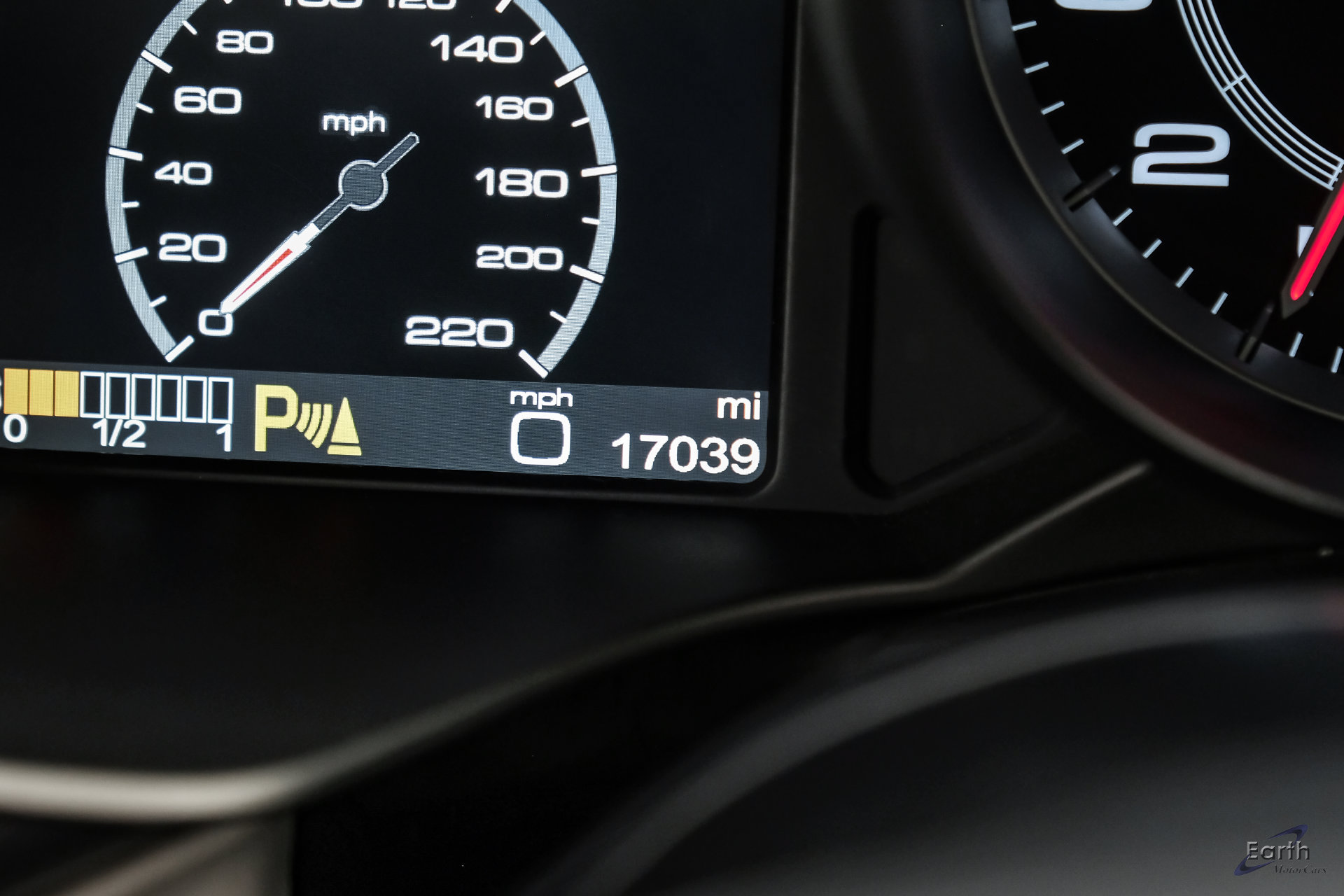 Used 2014 Ferrari F12 Berlinetta RWD image 99