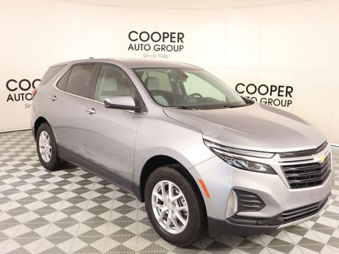 Used 2023 Chevrolet Equinox LT w/ Driver Convenience Package image 1