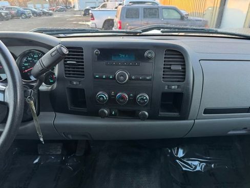 Used 2014 Chevrolet Silverado 2500 W/T image 2