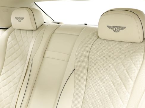 Used 2018 Bentley Flying Spur V8 AWD/4WD image 54