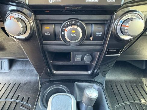 Certified 2023 Toyota 4Runner TRD Off-Road AWD/4WD image 22