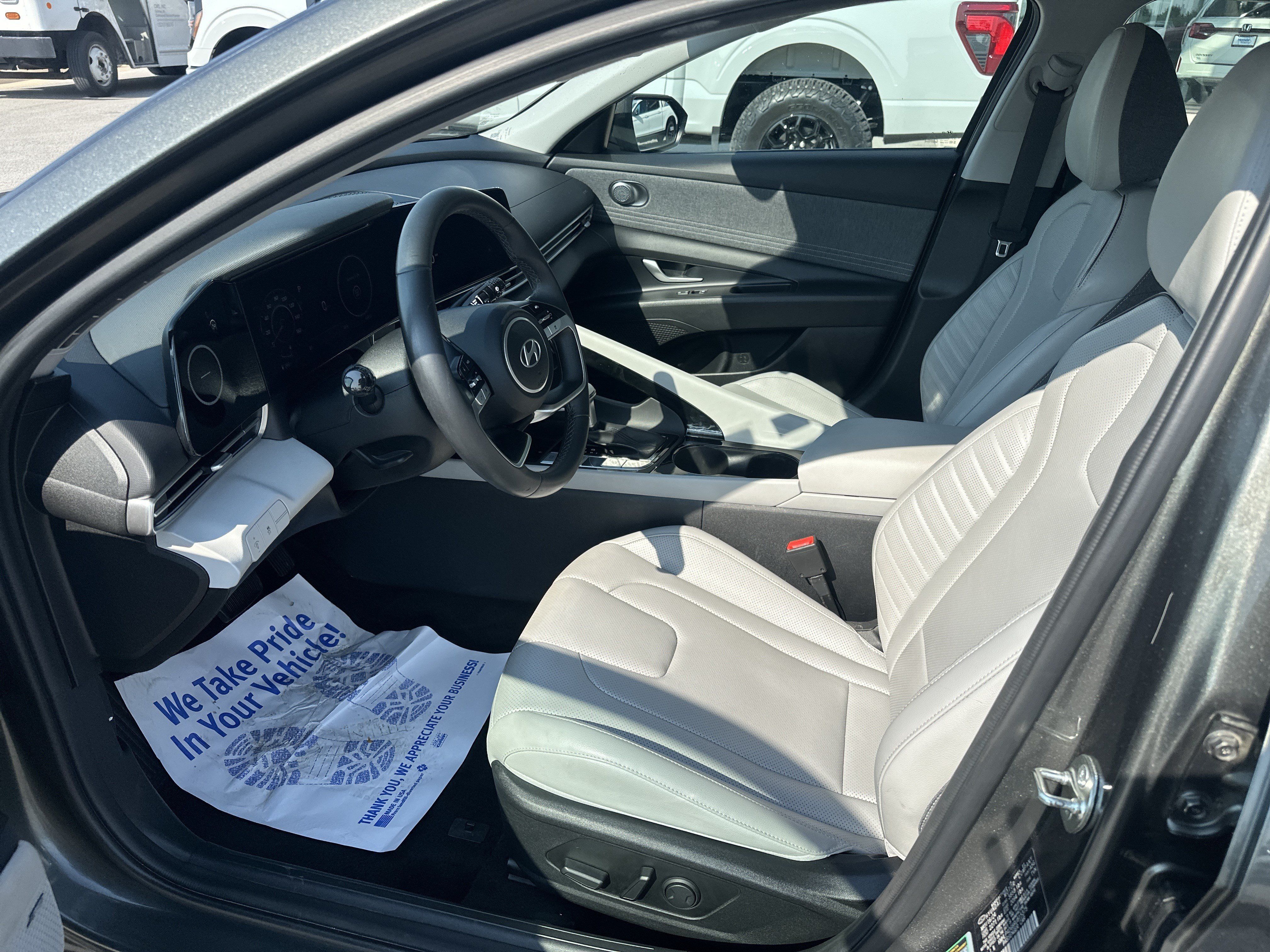 Used 2024 Hyundai Elantra Limited FWD image 9
