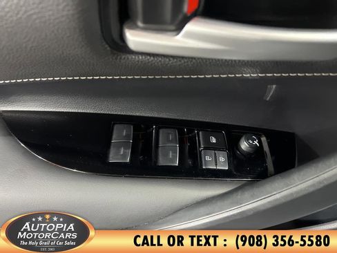 Used 2025 Toyota Corolla SE image 20