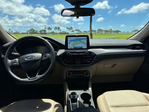 Used 2020 Ford Escape SE Sport image 14