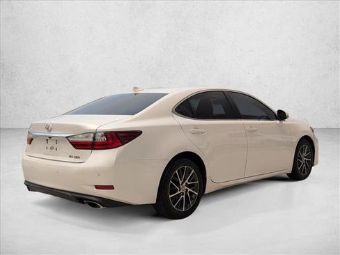 Used 2018 Lexus ES 350 w/ Luxury Package w/Wood Trim FWD image 5