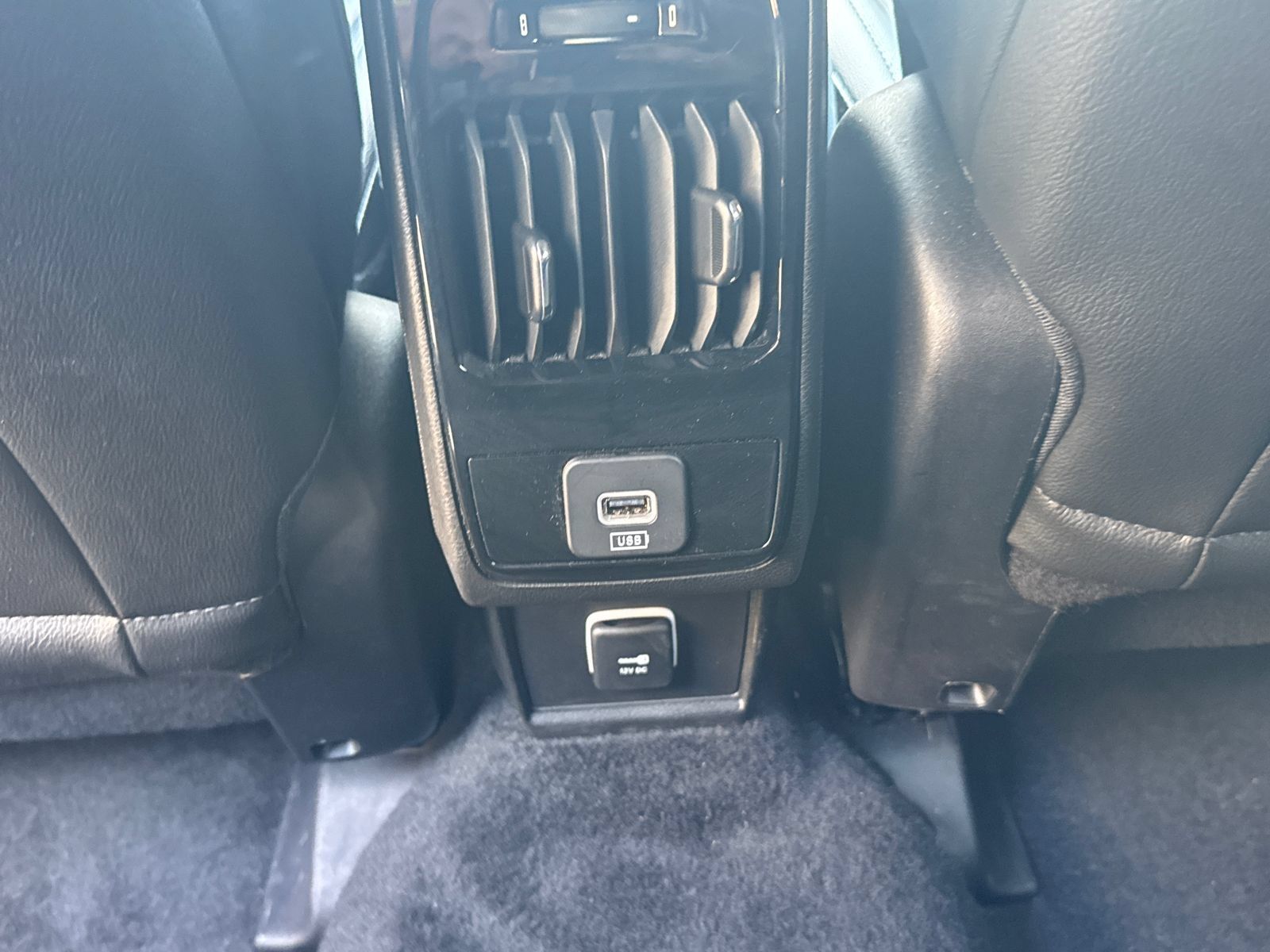 Used 2025 Jeep Compass Latitude AWD/4WD image 24