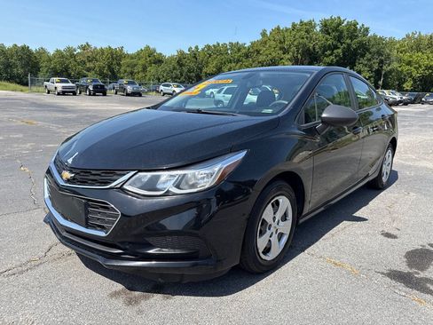 Used 2017 Chevrolet Cruze LS FWD image 2