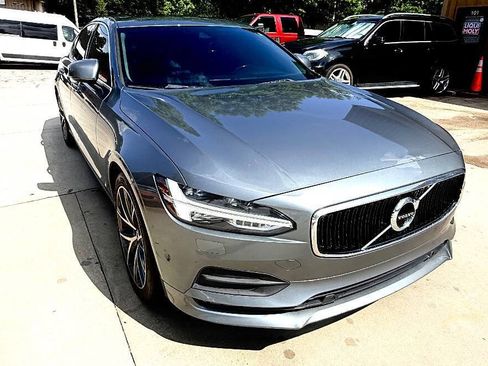 Used 2018 Volvo S90 T5 Momentum FWD image 10