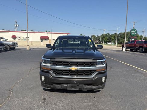 Used 2018 Chevrolet Silverado 1500 LT w/ Texas Edition RWD image 3