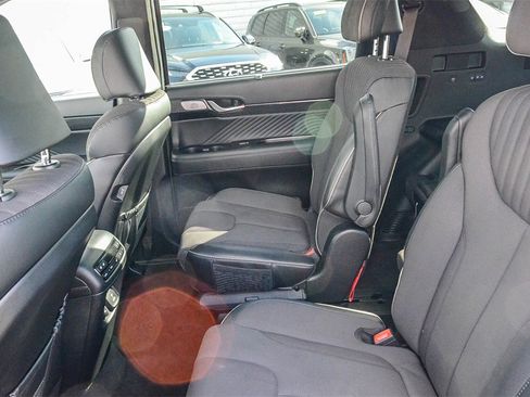 Used 2024 Hyundai Palisade Calligraphy image 18