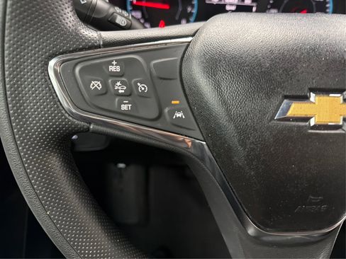 Used 2020 Chevrolet Equinox LS image 23