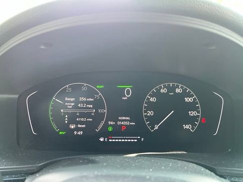 Used 2025 Honda Civic Sport image 12