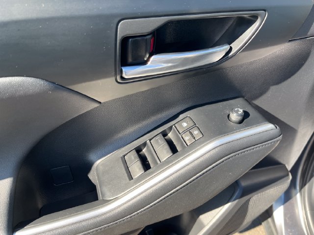 Used 2023 Toyota Highlander XLE AWD/4WD image 10