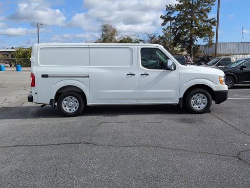 Used 2020 Nissan NV 2500 SV image 4