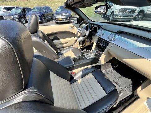 Used 2007 Ford Mustang GT Premium RWD image 31