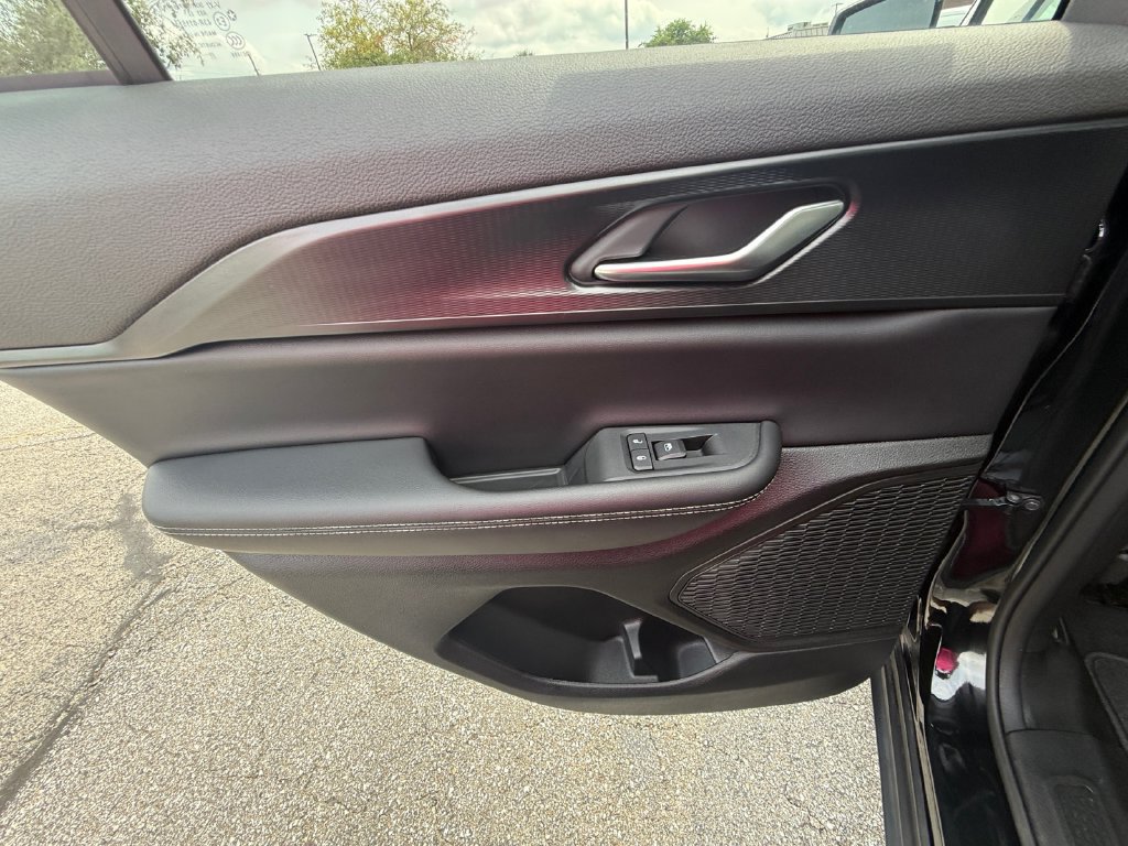 Used 2023 Jeep Grand Cherokee Altitude AWD/4WD image 23