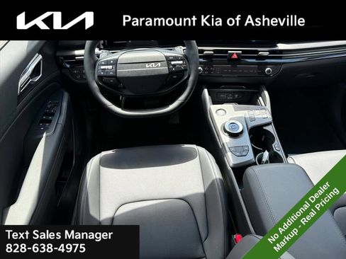 New 2026 Kia Sportage EX AWD/4WD image 24