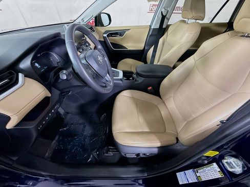 Used 2021 Toyota RAV4 Limited AWD/4WD image 25