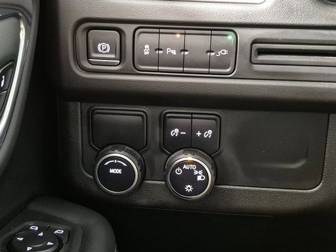 Used 2021 Chevrolet Tahoe LT image 16