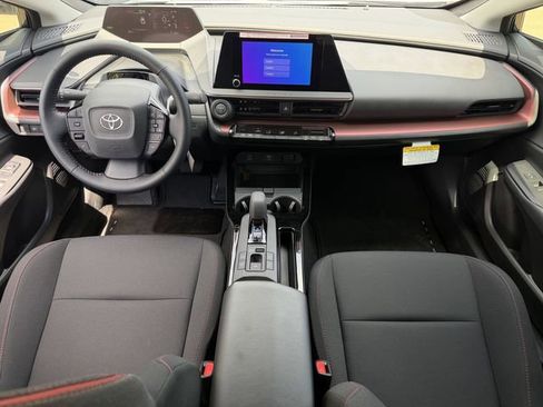 New 2026 Toyota Prius Plug-In Hybrid FWD image 11