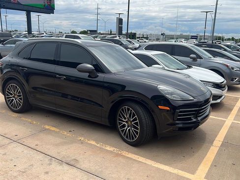 Used 2019 Porsche Cayenne AWD/4WD image 1