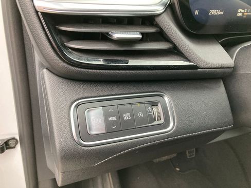 Used 2025 Buick Enclave Preferred image 14