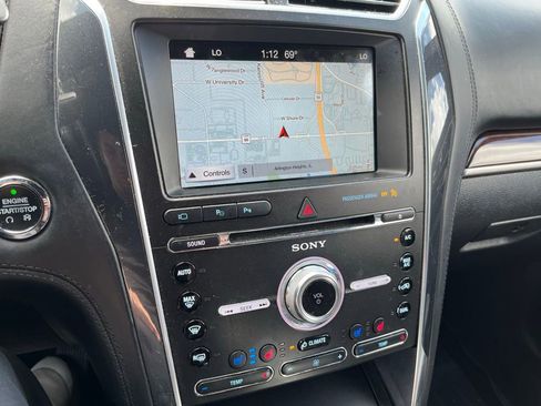 Used 2018 Ford Explorer Platinum image 11