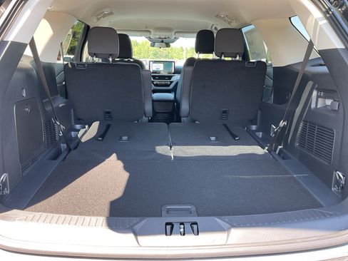New 2026 Ford Explorer Active RWD image 27