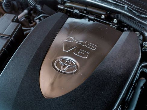Used 2023 Toyota Tacoma TRD Off-Road AWD/4WD image 50