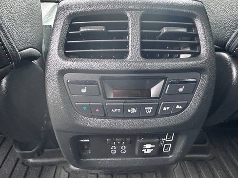 Used 2022 Honda Pilot Touring image 29