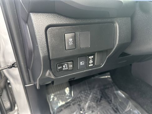 Used 2021 Toyota Tacoma TRD Off-Road image 12