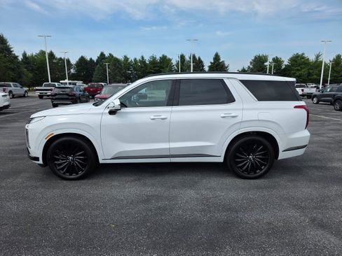 Used 2025 Hyundai Palisade Calligraphy AWD/4WD image 2